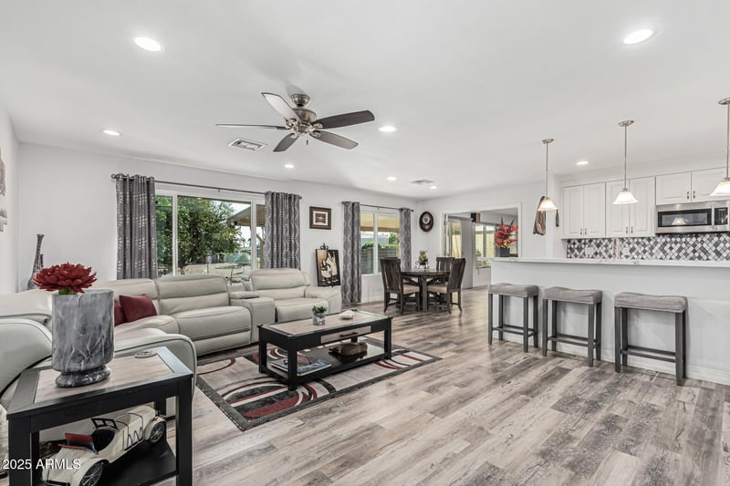 10419 Tumblewood Dr, Sun City, AZ 85351
