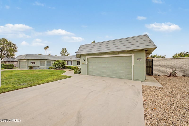 10419 W Campana Dr, Sun City, AZ 85351