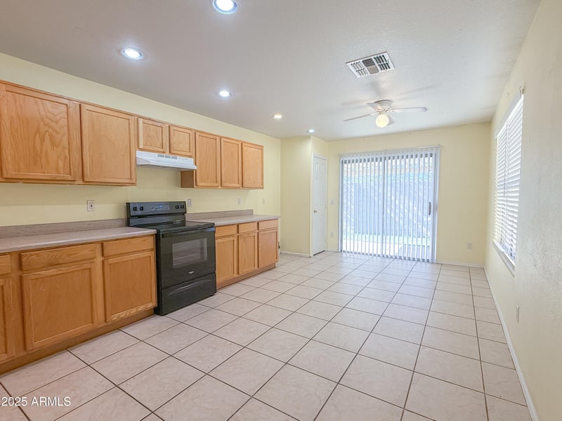 1042 Clancy Cir, Mesa, AZ 85208