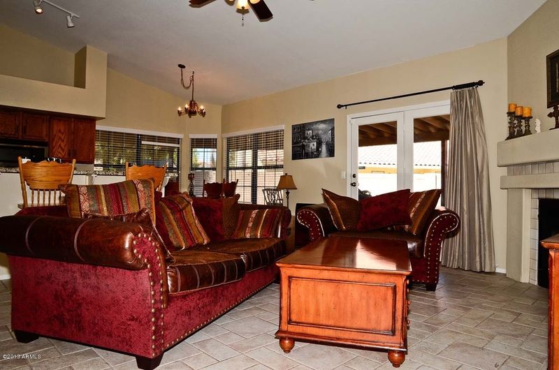 1042 E Encinas Ave, Gilbert, AZ 85234