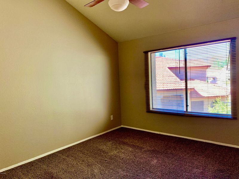 1042 E Louis Way, Tempe, AZ 85284
