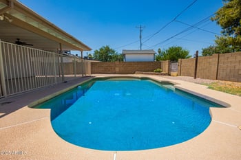 1042 El Camino Dr, Phoenix, AZ 85020
