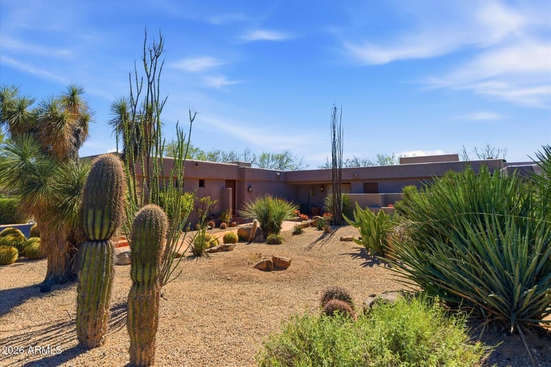1042 N Boulder Dr, Carefree, AZ 85377