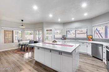 1042 Newport Beach Dr, Gilbert, AZ 85233