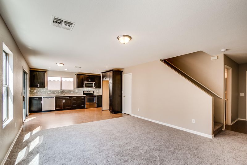 1042 S Wagon Wheel Dr, Chandler, AZ 85286