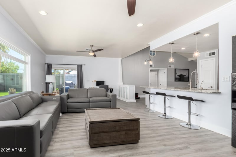 1042 Utopia Rd, Phoenix, AZ 85024