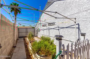 1042 Utopia Rd, Phoenix, AZ 85024