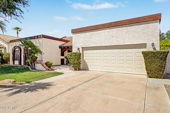 1042 Newport Beach Dr, Gilbert, AZ 85233