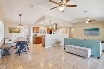 10420 Devonshire Ave, Phoenix, AZ 85037