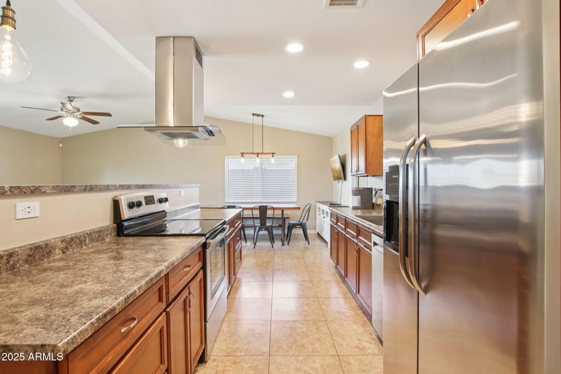 10420 Devonshire Ave, Phoenix, AZ 85037