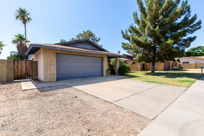 10420 N 44th Dr, Glendale, AZ 85302