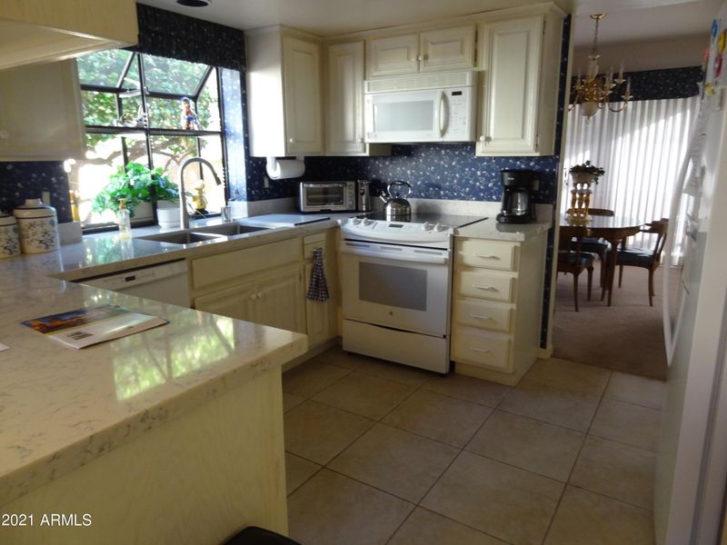 10421 E Champagne Dr, Sun Lakes, AZ 85248