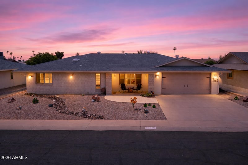 10421 W Concho Cir, Sun City, AZ 85373