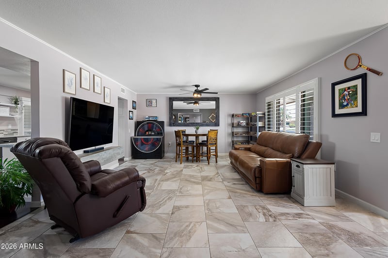 10421 W Concho Cir, Sun City, AZ 85373