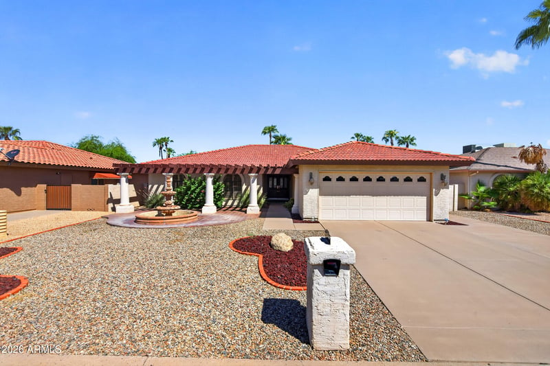 10422 E Regal Dr, Sun Lakes, AZ 85248