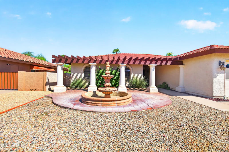 10422 E Regal Dr, Sun Lakes, AZ 85248