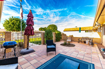 10422 Roundelay Cir, Sun, AZ 85351