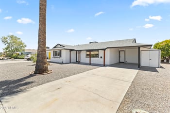 10423 Monterosa Dr, Sun City, AZ 85351