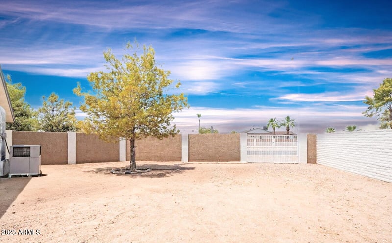 10425 111th Ave, Sun City, AZ 85351