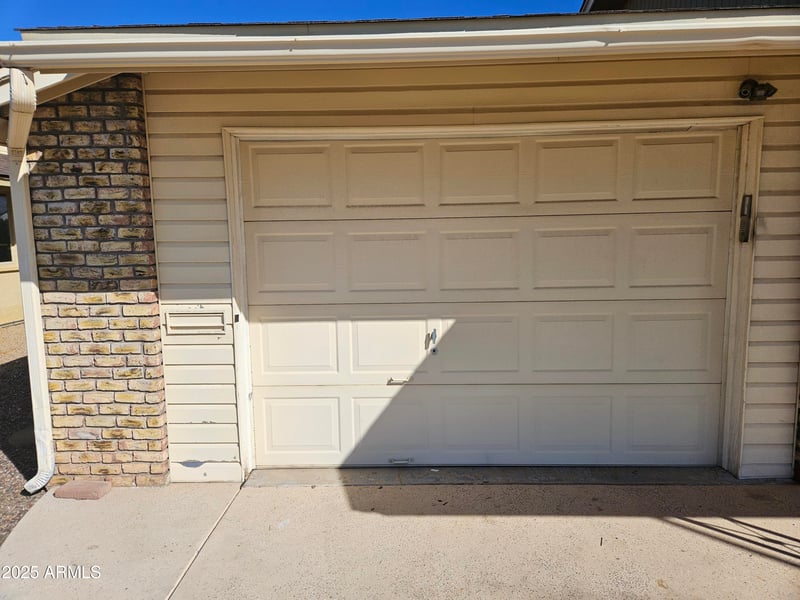 10426 Cinnebar Ave, Sun City, AZ 85351