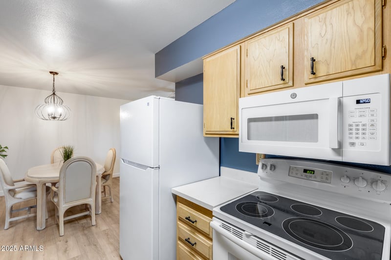 10426 Deanne Dr, Sun City, AZ 85351