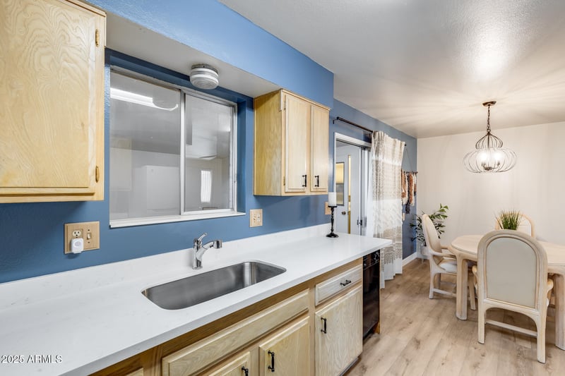 10426 Deanne Dr, Sun City, AZ 85351