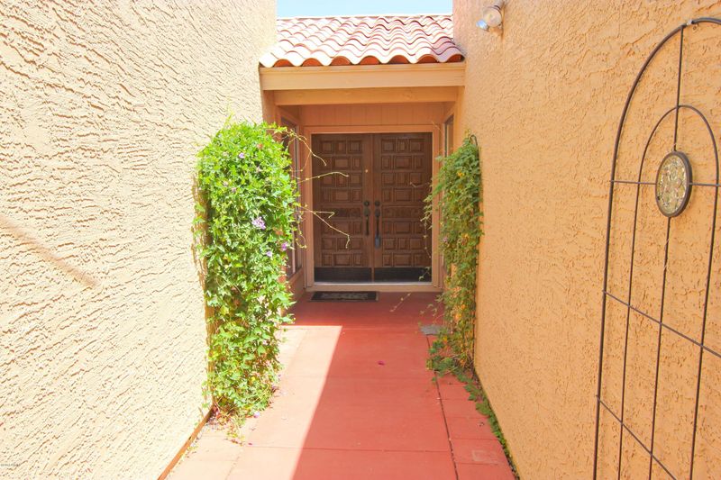 10426 E Flintlock Dr, Sun Lakes, AZ 85248