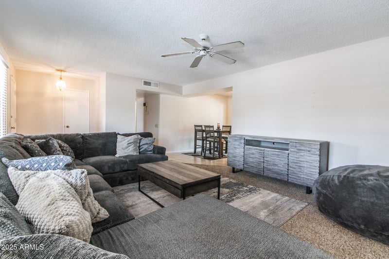10426 Sutters Gold Ln, Sun City, AZ 85351