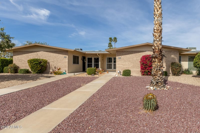 10426 Ocotillo Dr, Sun City, AZ 85373