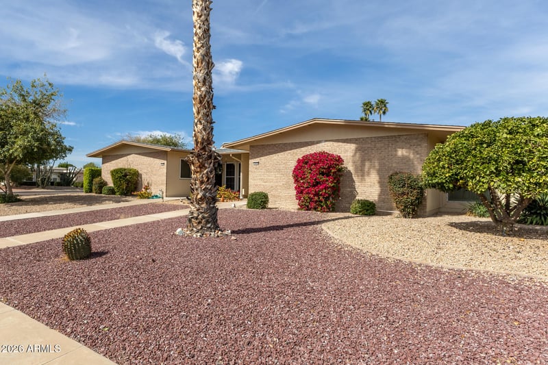 10426 Ocotillo Dr, Sun City, AZ 85373