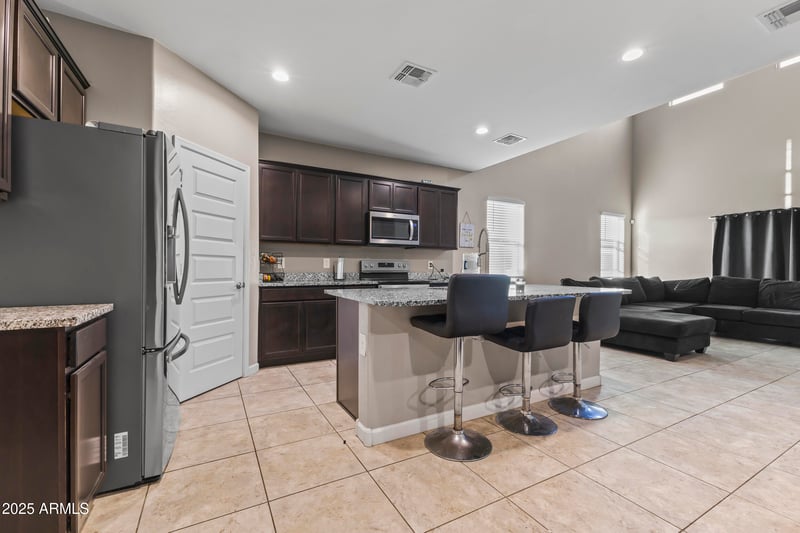 10428 54th Ln, Laveen, AZ 85339