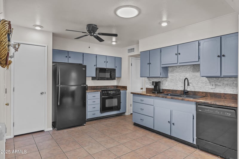 10429 Indian Wells Dr, Sun City, AZ 85373