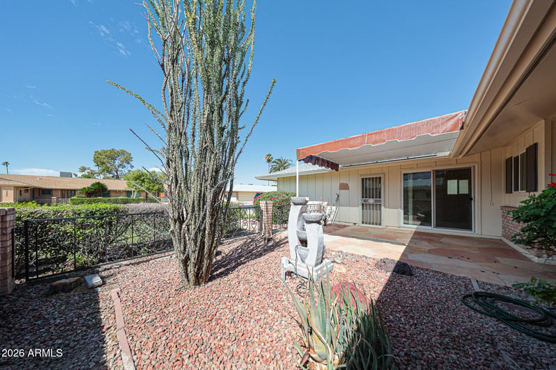 10429 W Prairie Hills Cir, Sun City, AZ 85351
