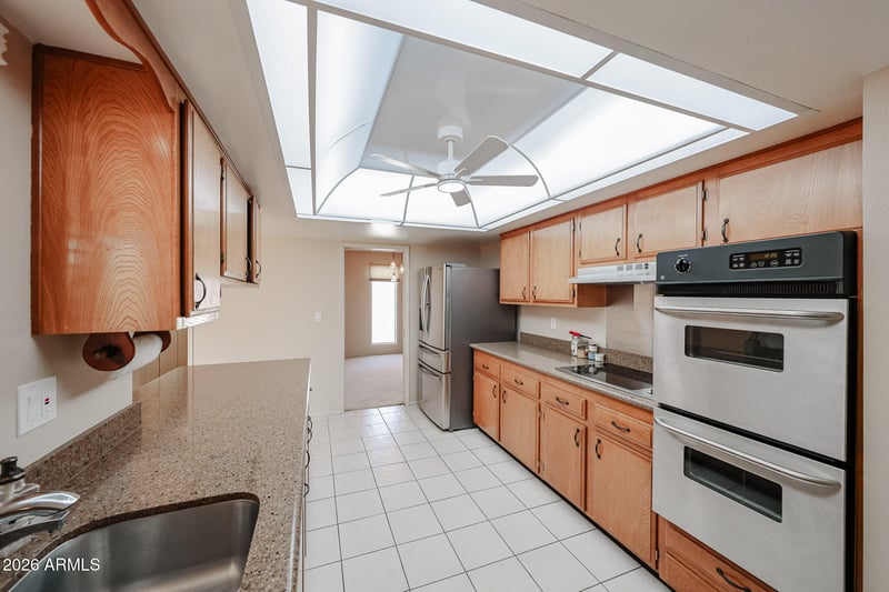 10429 W Prairie Hills Cir, Sun City, AZ 85351