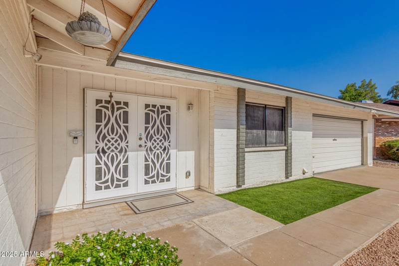 1043 74th Pl, Mesa, AZ 85208