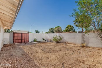 1043 74th Pl, Mesa, AZ 85208