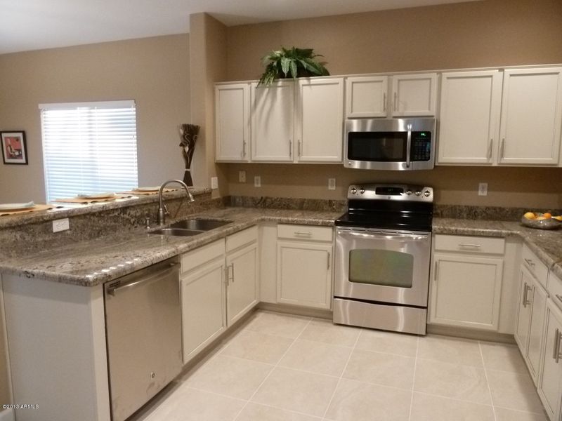 1043 E Bartlett Way, Chandler, AZ 85249