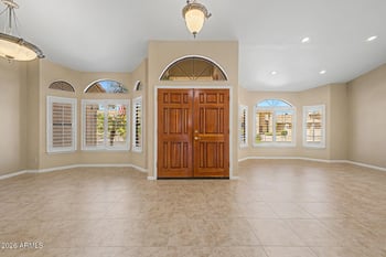 1043 Iris Dr, Gilbert, AZ 85233