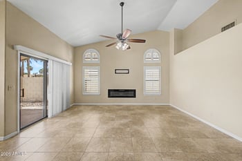 1043 Iris Dr, Gilbert, AZ 85233