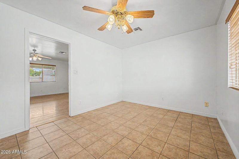 1043 W 5th St, Mesa, AZ 85201