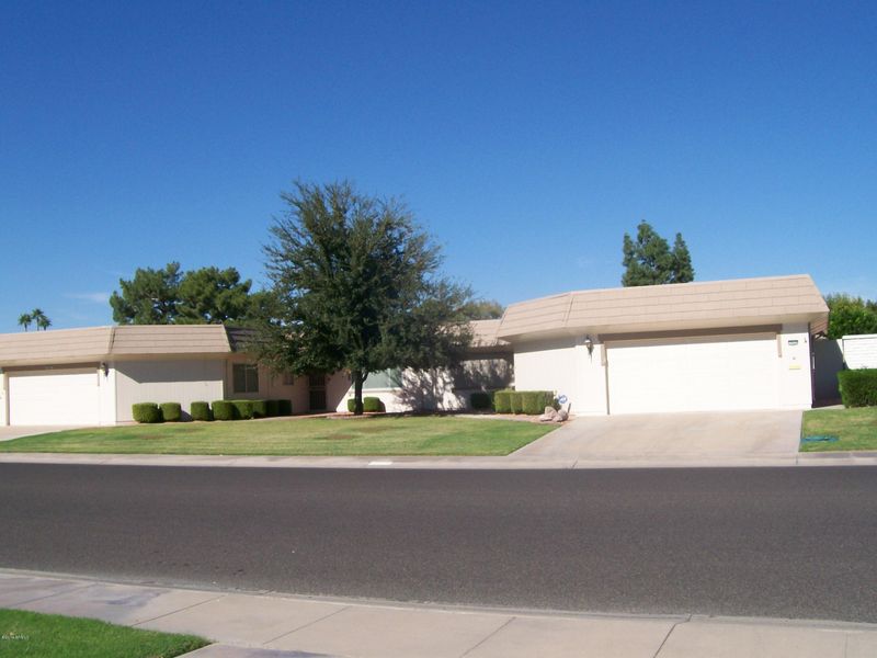 10430 W Hutton Dr, Sun City, AZ 85351