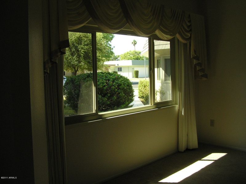 10430 W Pineaire Dr, Sun City, AZ 85351