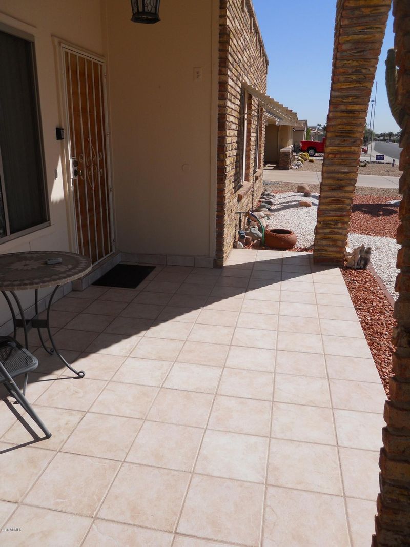 10432 W Oak Ridge Dr, Sun City, AZ 85351