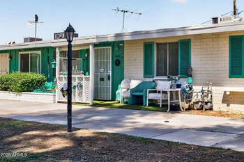 10432 Oakmont Dr, Sun City, AZ 85351
