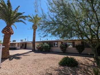10433 Oakmont Dr, Sun City, AZ 85351