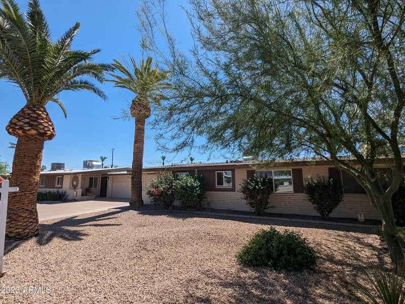 10433 Oakmont Dr, Sun City, AZ 85351