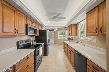 10433 Hutton Dr, Sun City, AZ 85351