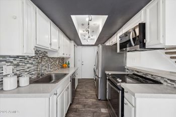 10437 N 11th St #2, Phoenix, AZ 85020