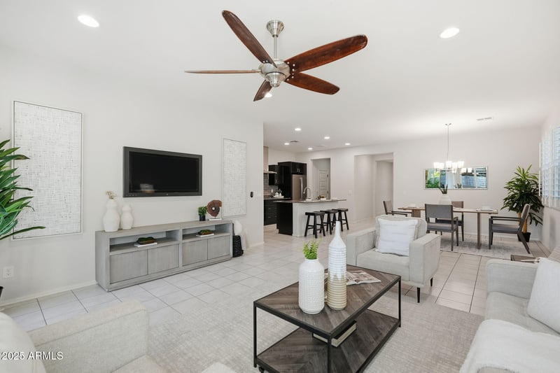 10437 Redbird Rd, Peoria, AZ 85383