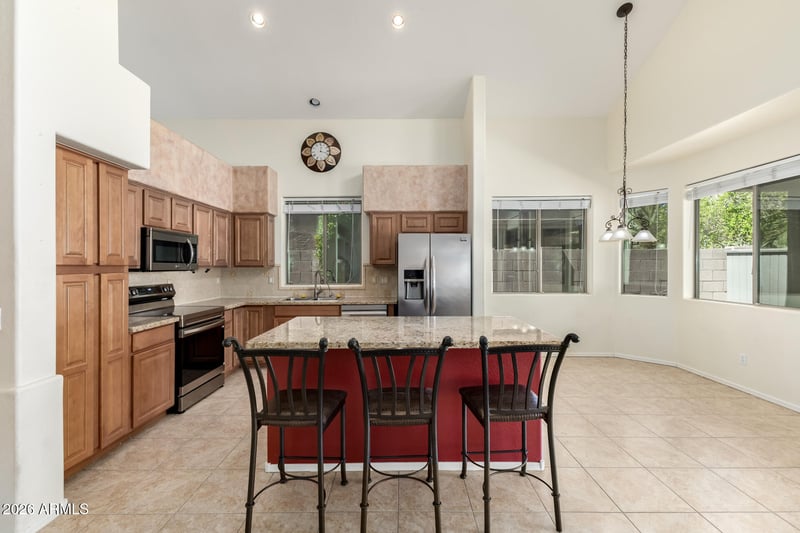 10438 Knowles Ave, Mesa, AZ 85209